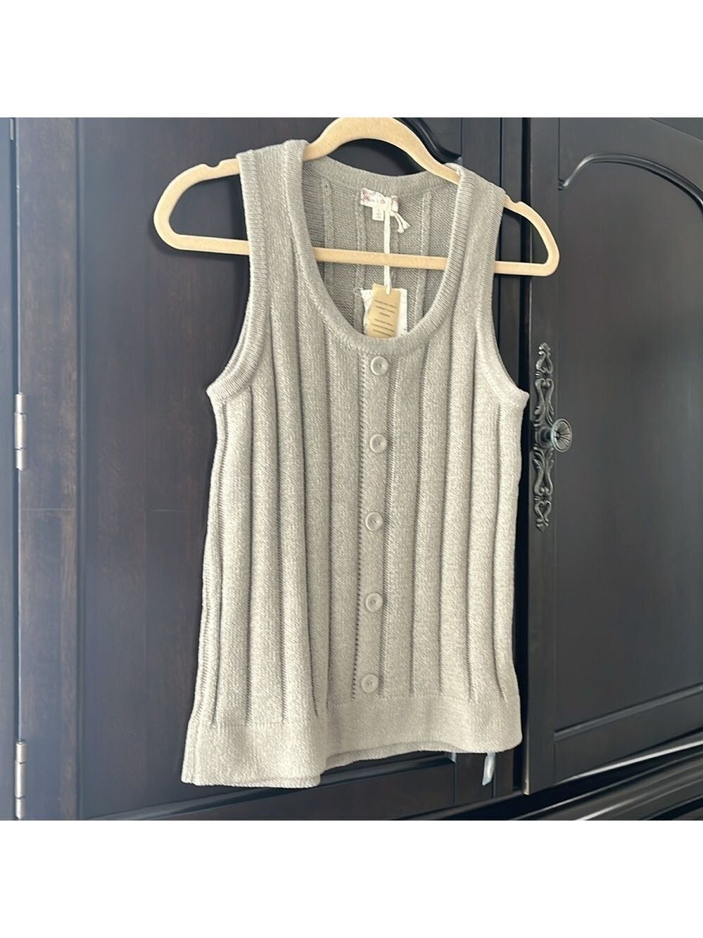 Cozy Ribbed Sweater Vest - Picture 5 of 10
